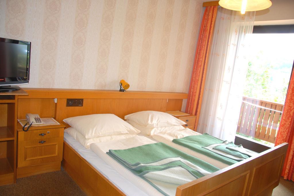 Fruehstueckspension Wiesenhaus Miesenbach  Номер фото